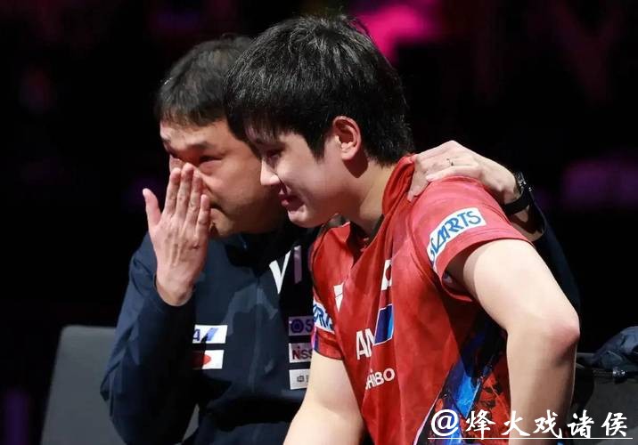 张本智和遭遇8连败！被克星王楚钦打懵，网友感叹：既生瑜，何生亮？